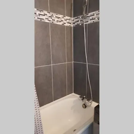 Beau Studio Renove 30m2 Balcon Vue Paris+parking Apartment Paris
